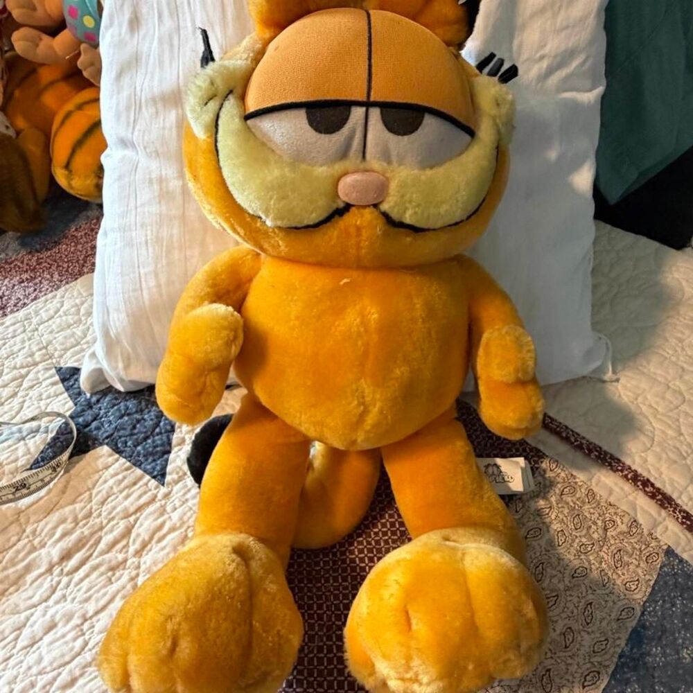 Play-by-play Yellow and Orange Stuffed-animals